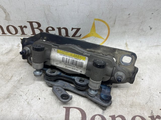 Пиропатрон петли капота A2129067701 MERCEDES