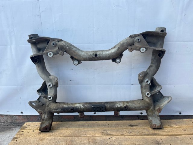 Поперечина передней подвески A2186280100 MERCEDES