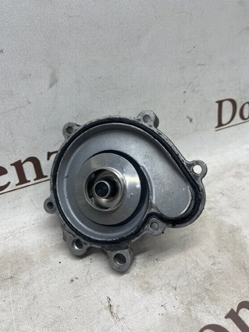 Насос охлаждения Mercedes C