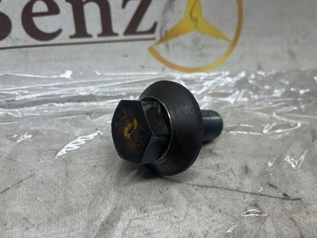 Болт шкива коленвала N000000001884 MERCEDES