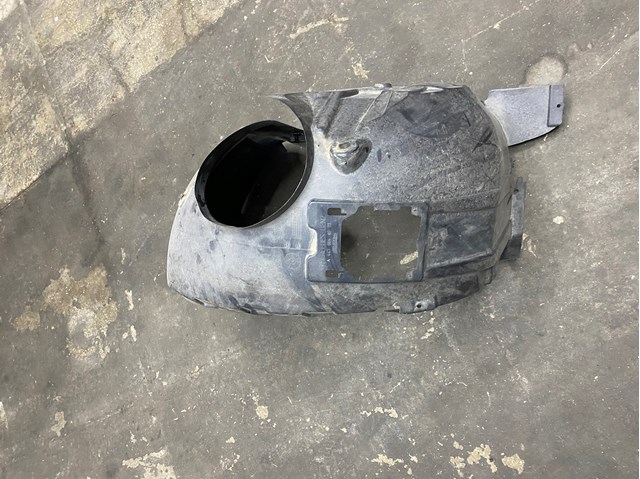 MERCEDES 4476840277 Подкрылок передний правый в наличии Харьков