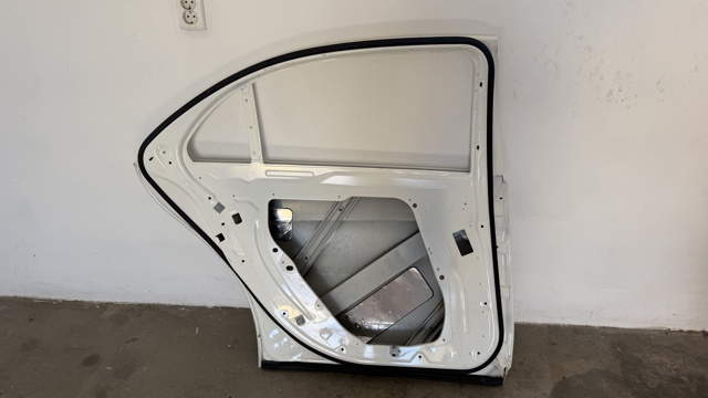 MERCEDES A2227300105 Дверь задняя левая в наличии Ужгород