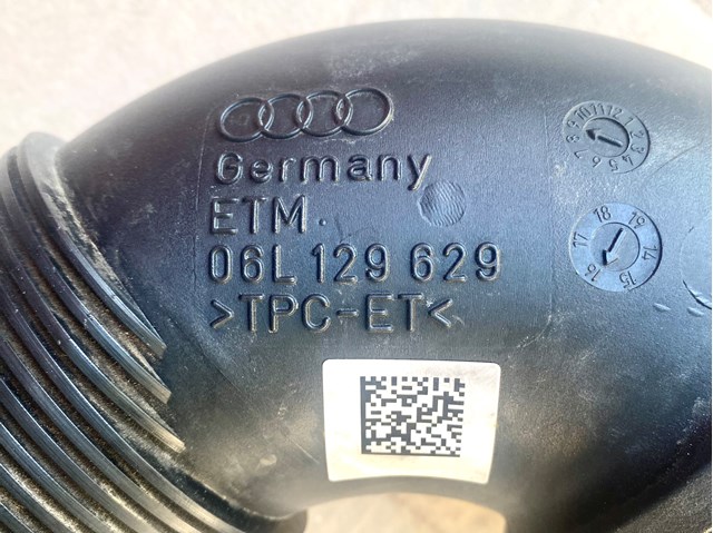 06L129629 Патрубок воздушный, выход воздушного фильтра купить Житомир