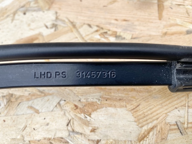 VOLVO 31457316 Поводок стеклоочистителя в наличии Днепр