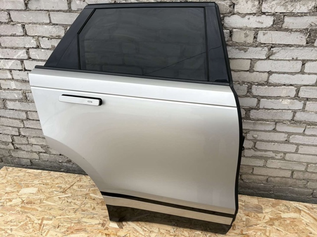 Задняя правая дверь LR091719 LAND ROVER