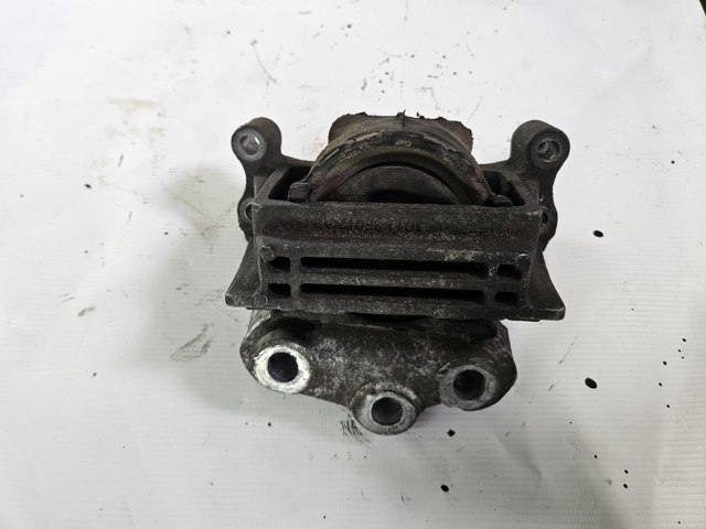 3C116F012AE FORD Правая подушка двигателя купить в Одесса