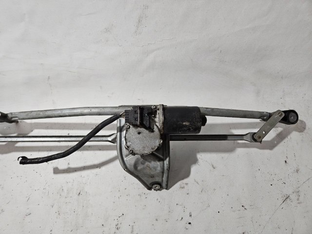 Мотор стеклоочистителя стекла (трапеции) Ford Mondeo I