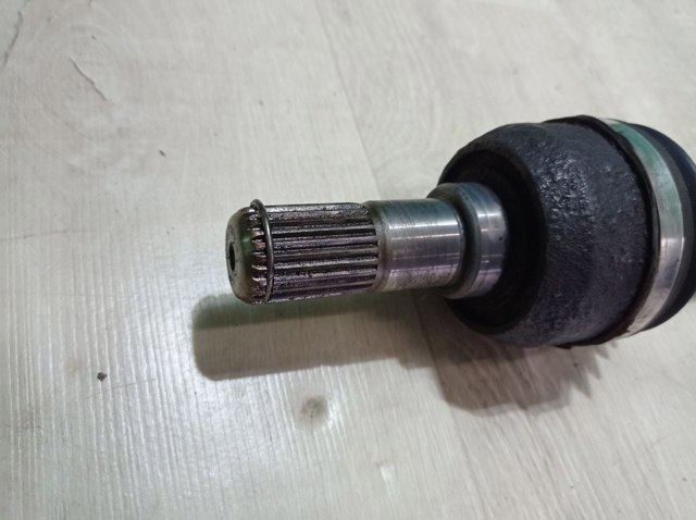 49600C5000 Полуось задняя левая купить Ужгород