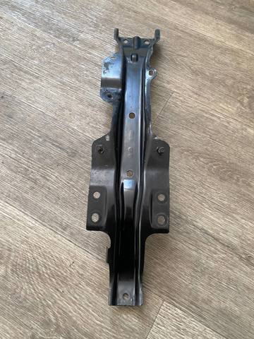 Кронштейн замка капота 625E29RD0A NISSAN