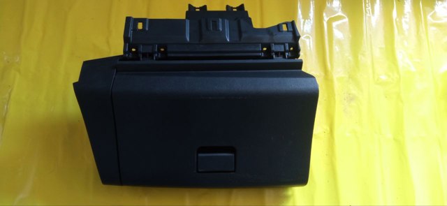 NISSAN 685203NF0A Ящик перчаточный (бардачок) в наличии Винница