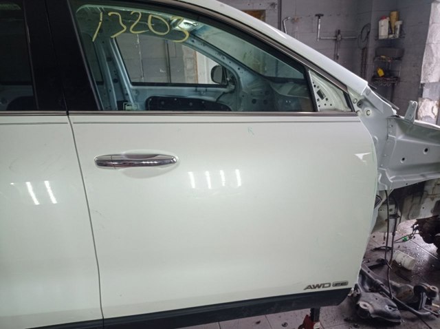 Пассажирская передняя дверь 76004C6000 HYUNDAI