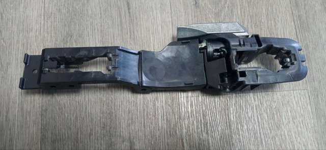 806111AA0A NISSAN Держатель наружной ручки двери передней левой купить в Ровно