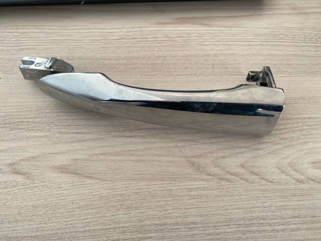 Ручка двери в сборе 806404BA0D NISSAN