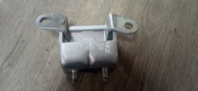 Петля задней двери, левой 824013NA0A NISSAN