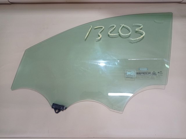 Стекло водительской двери 82410C5010 HYUNDAI