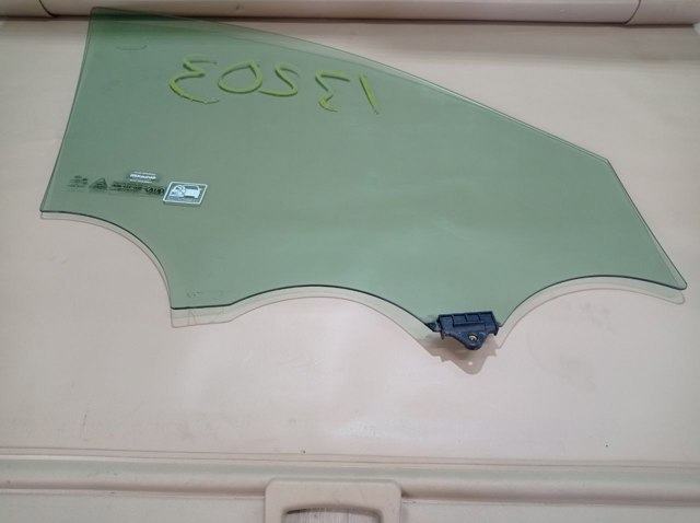 82410C5010 HYUNDAI Стекло двери передней левой купить в Львов