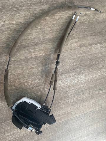 Замок задней двери, правой 825004NP0A NISSAN