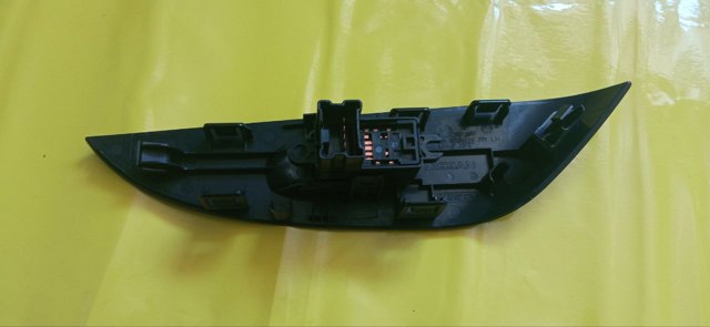 829613NF0A NISSAN Панель (накладка) блока управления стеклоподъемником задняя левая купить в Житомир