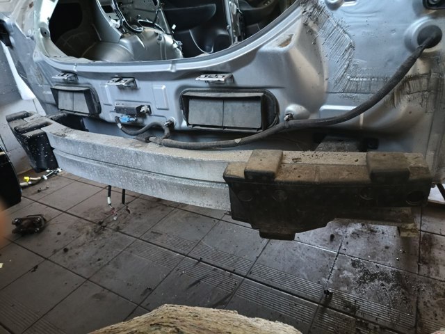 Усилитель бампера заднего 850303NF0A NISSAN
