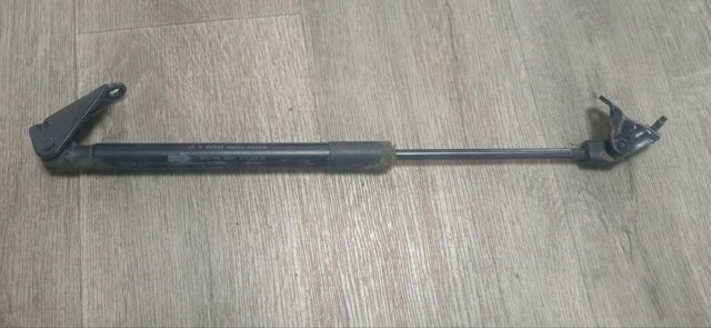 Газовый упор багажника 904513NF0A NISSAN
