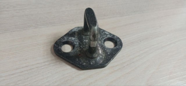 Зацеп замка крышки багажника 905708H30A NISSAN