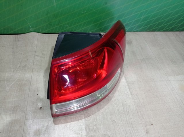 HYUNDAI 92402C6000 Фонарь задний правый внешний в наличии Житомир