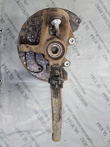 A1643302120 MERCEDES Цапфа (поворотный кулак) передний левый купить в Кривой Рог