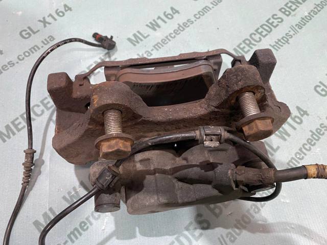 A1644201883 MERCEDES Суппорт тормозной передний правый купить в Львов