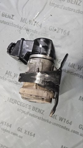 Насос гидравлики A1644601780 MERCEDES