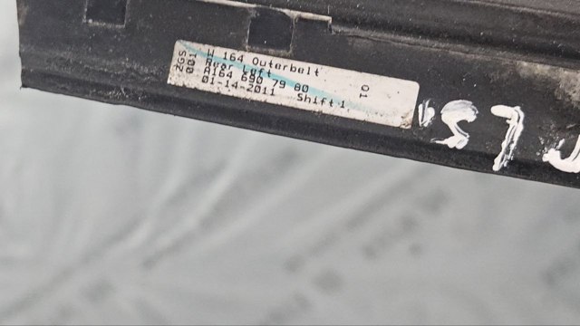 MERCEDES A1646907980 Молдинг опускного стекла двери задней левой в наличии Днепр