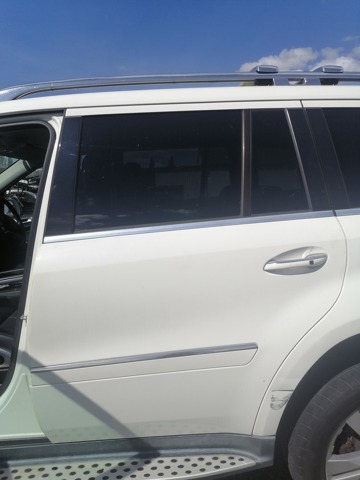 Задняя левая дверь A1647300305 MERCEDES