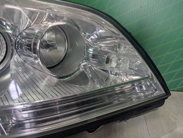Фара передняя правая A1648208861 MERCEDES