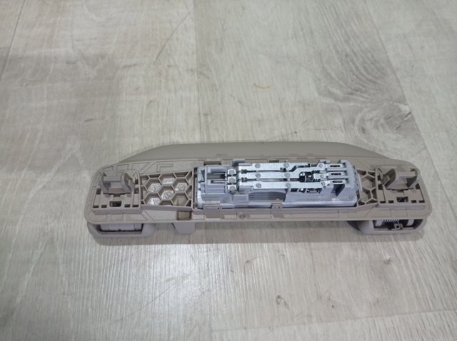 Поручни (держатели) и крючок для одежды A1668100554 MERCEDES