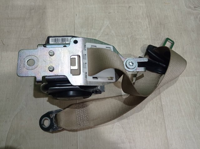 MERCEDES A1668601386 Ремень безопасности задний левый в наличии Ровно