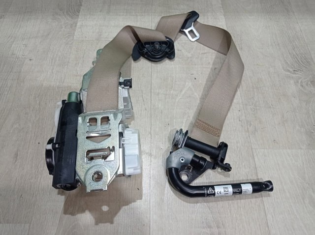 Ремень безопасности передний правый A1668603886 MERCEDES