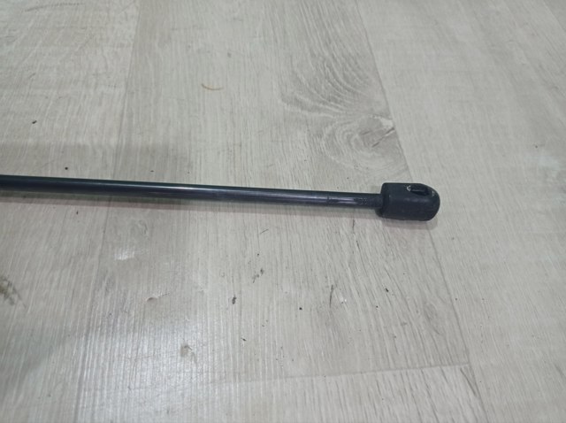 A1669802464 Амортизатор капота правый купить Харьков