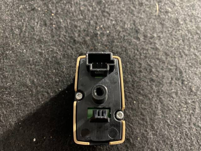MERCEDES A25182005109051 Кнопочный блок управления стеклоподъемником передний правый в наличии Тернополь