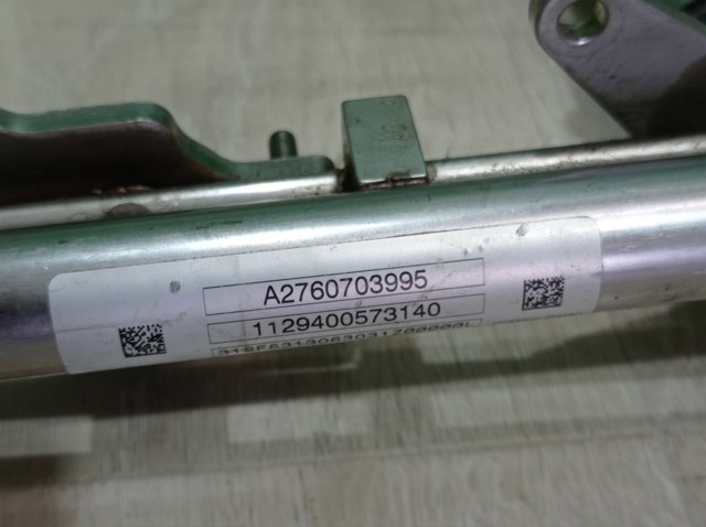 MERCEDES A2760703995 Распределитель топлива (рампа) левый в наличии Полтава
