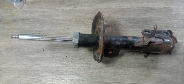 E43033NA0C Амортизатор передний левый купить Каменское