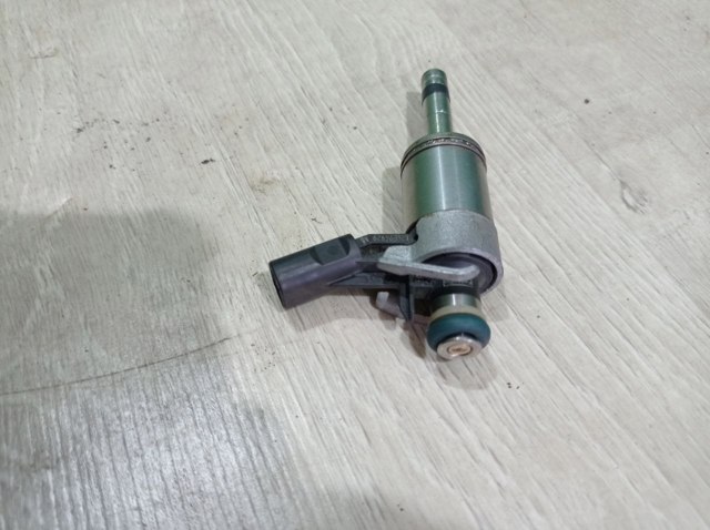 FORD K2GZ9F593A Форсунка впрыска топлива в наличии Киев