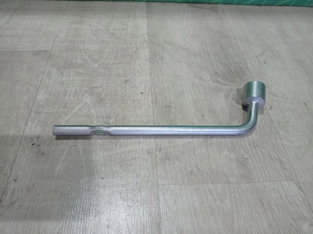 LD4769671 MAZDA Ключ балонный (торцовый) купить в Хмельницкий