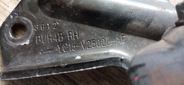 YC15V25028AE Ролик двери боковой (сдвижной) правый верхний купить Сумы