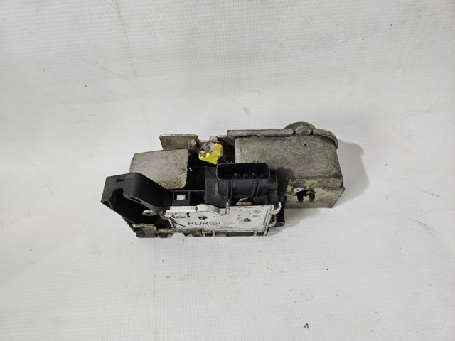 FORD YC1AV21813BL Замок водительской двери в наличии Каменское