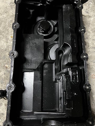 03G103469 Крышка клапанная купить Тернополь
