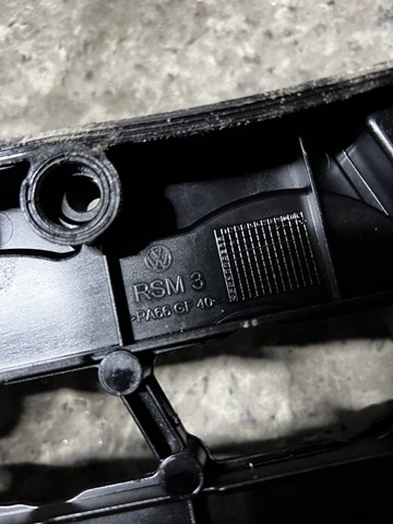 VAG 03L103469 Крышка клапанная в наличии Харьков
