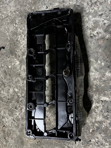 03L103469 VAG Клапанная крышка купить в Кривой Рог