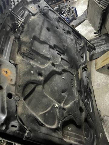 Капот 4A0823029C VAG
