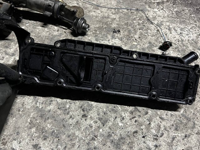 Крышка клапанов 9688939180 PEUGEOT