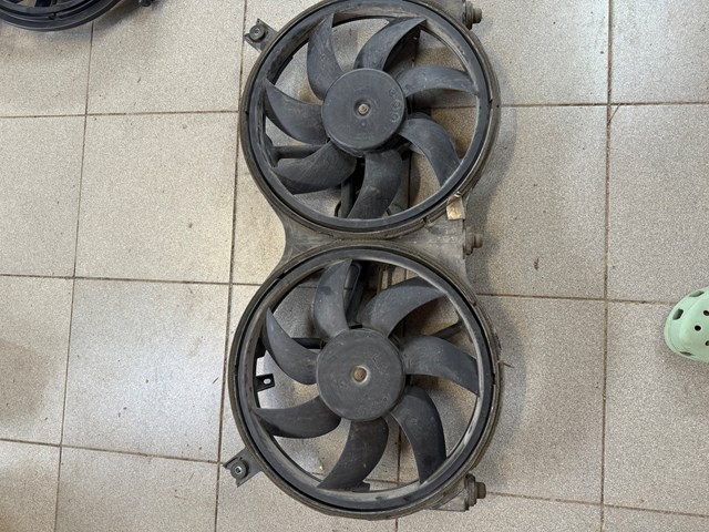 NISSAN 214813JA2E Диффузор радиатора охлаждения, в сборе с мотором и крыльчаткой в наличии Львов