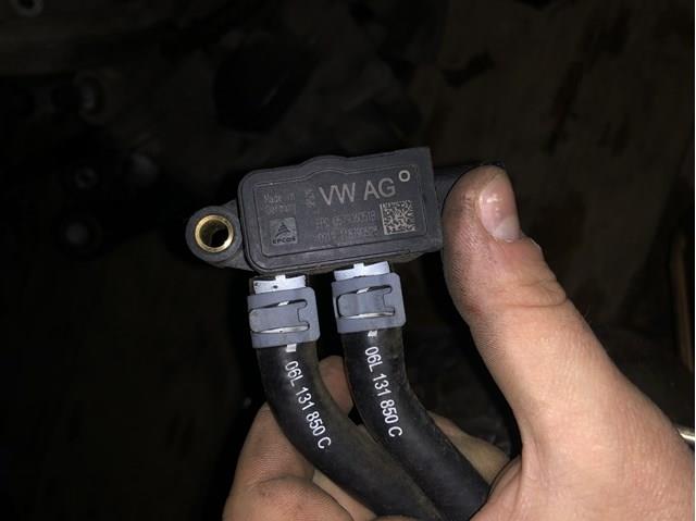 Датчик давления выхлопных газов 057906051B VAG